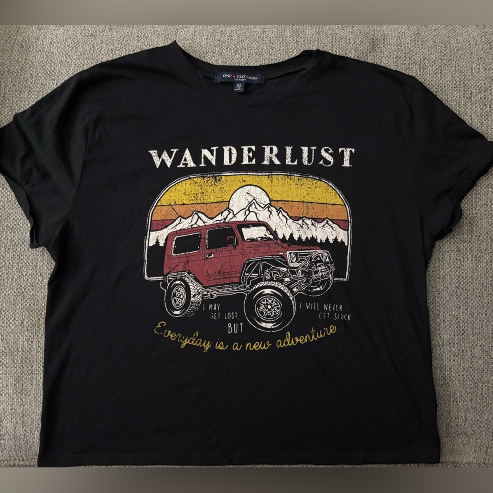 Black Wanderlust Cropped Graphic T-Shirt